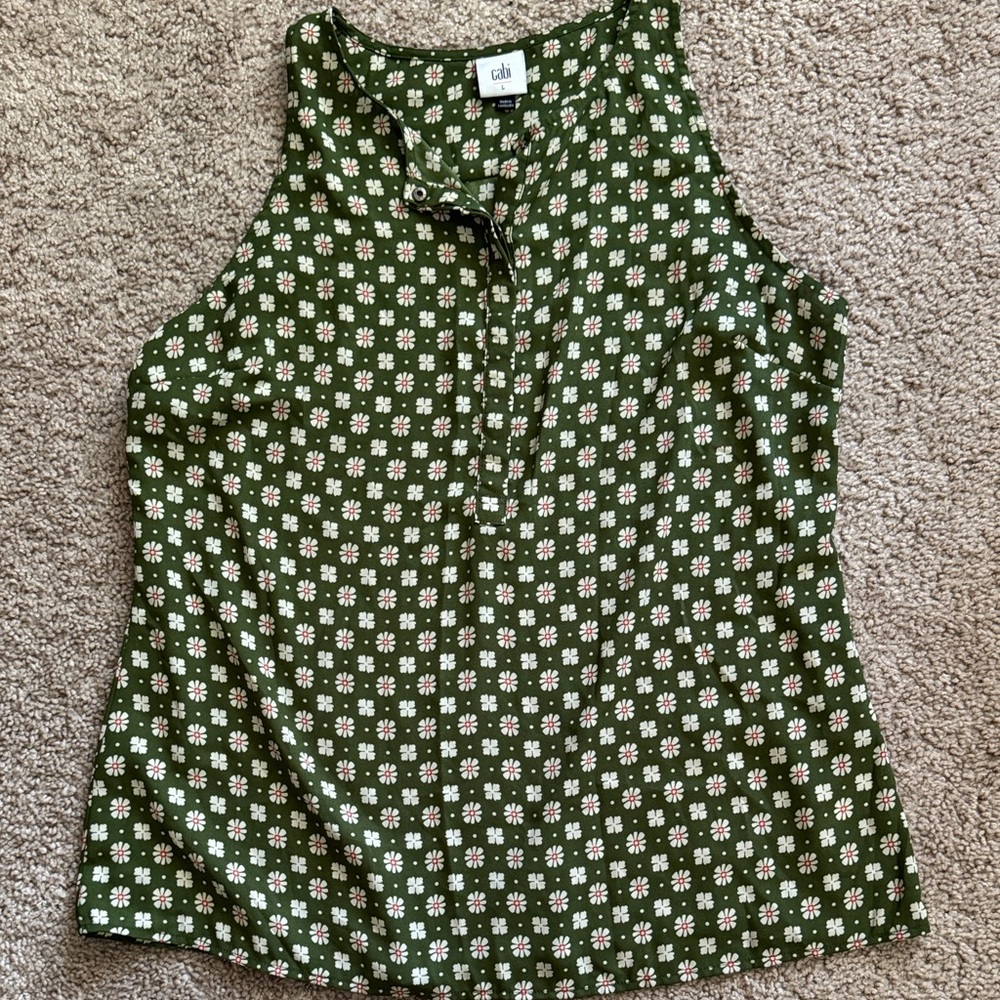 CAbi Green Daisy Print Tank Top